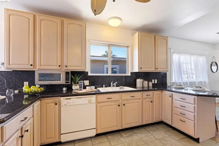 2242 108th Ave, Oakland, California 94603