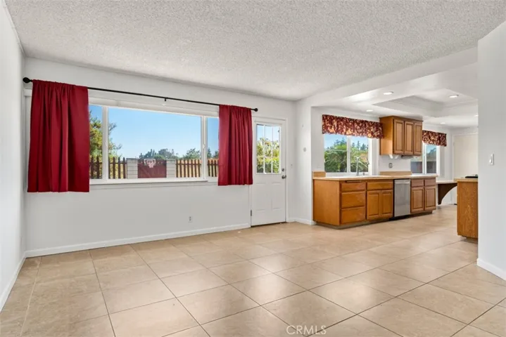 569 S Pine Street, Orange, California 92866