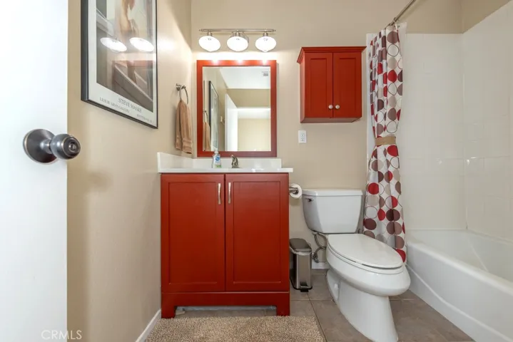 2134 E Chestnut Avenue, Orange, California 92867