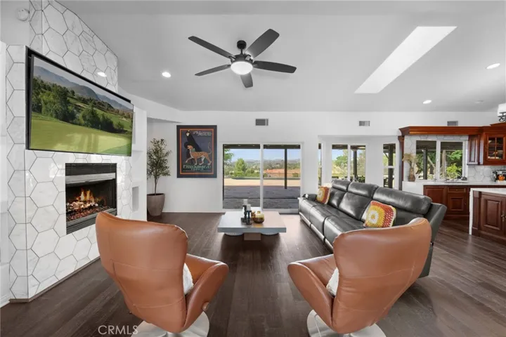 41272 Chaparral Drive, Temecula, California 92592