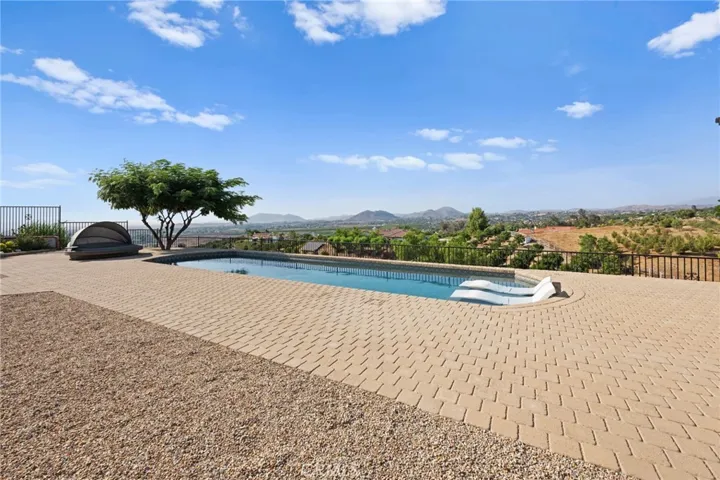 41272 Chaparral Drive, Temecula, California 92592