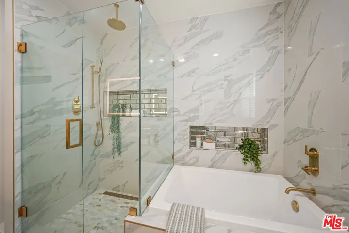 5760 Bucknell Avenue, Valley Village, California 91607