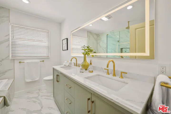 5760 Bucknell Avenue, Valley Village, California 91607