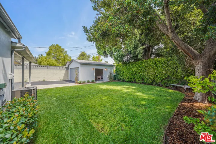 5760 Bucknell Avenue, Valley Village, California 91607