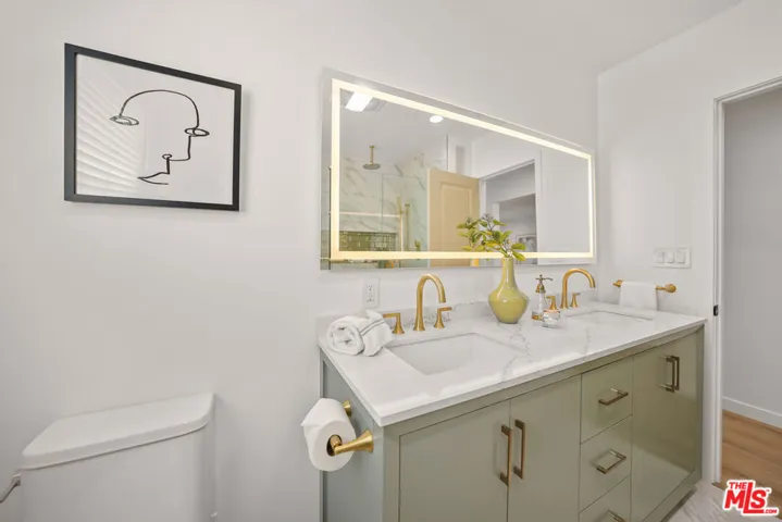 5760 Bucknell Avenue, Valley Village, California 91607