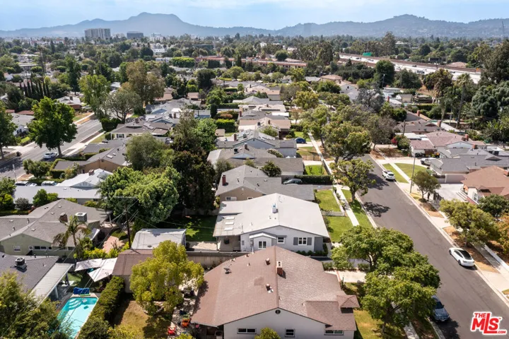 5760 Bucknell Avenue, Valley Village, California 91607