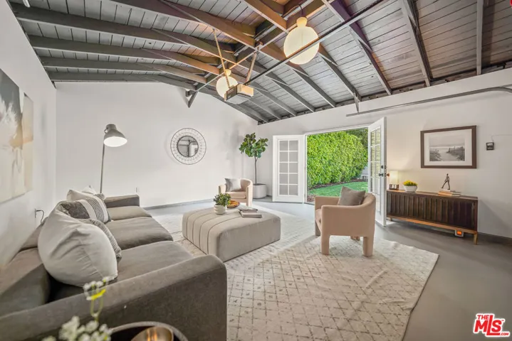 5760 Bucknell Avenue, Valley Village, California 91607