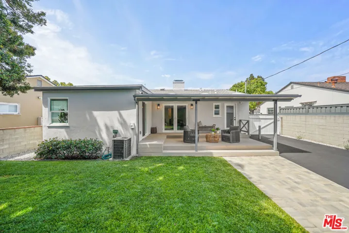 5760 Bucknell Avenue, Valley Village, California 91607