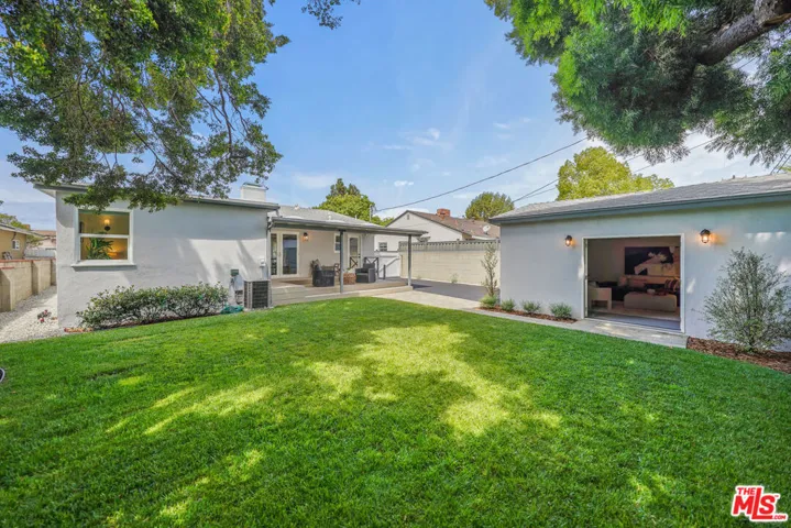 5760 Bucknell Avenue, Valley Village, California 91607