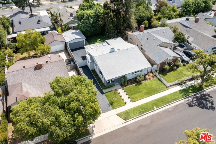 5760 Bucknell Avenue, Valley Village, California 91607