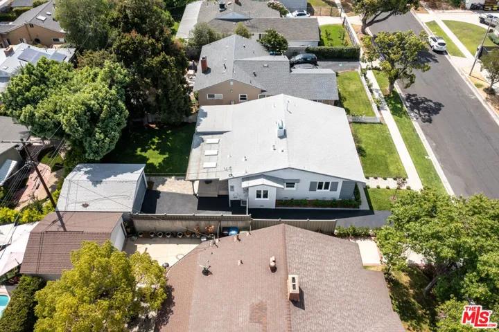 5760 Bucknell Avenue, Valley Village, California 91607