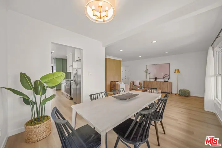 5760 Bucknell Avenue, Valley Village, California 91607