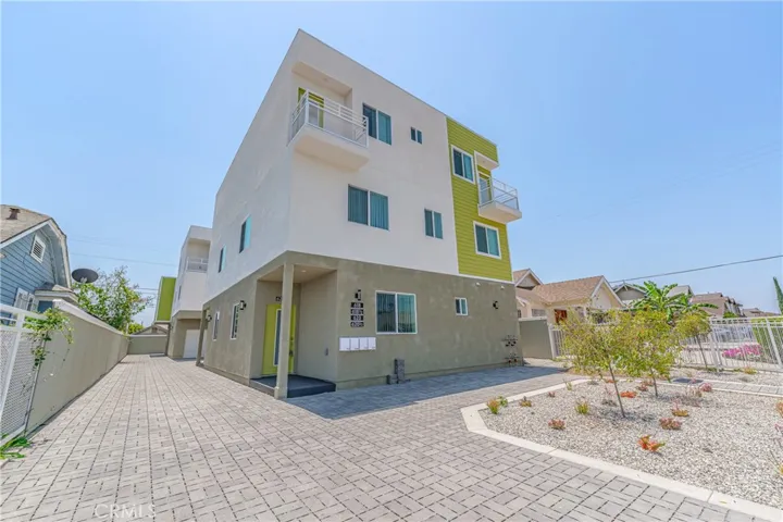 618 W 49th Street, Los Angeles, California 90037