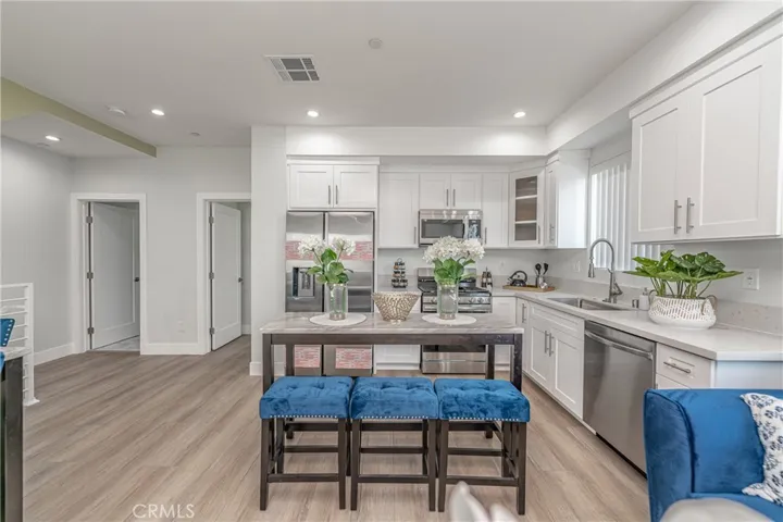 618 W 49th Street, Los Angeles, California 90037