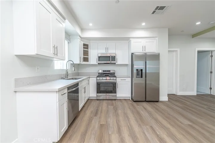618 W 49th Street, Los Angeles, California 90037