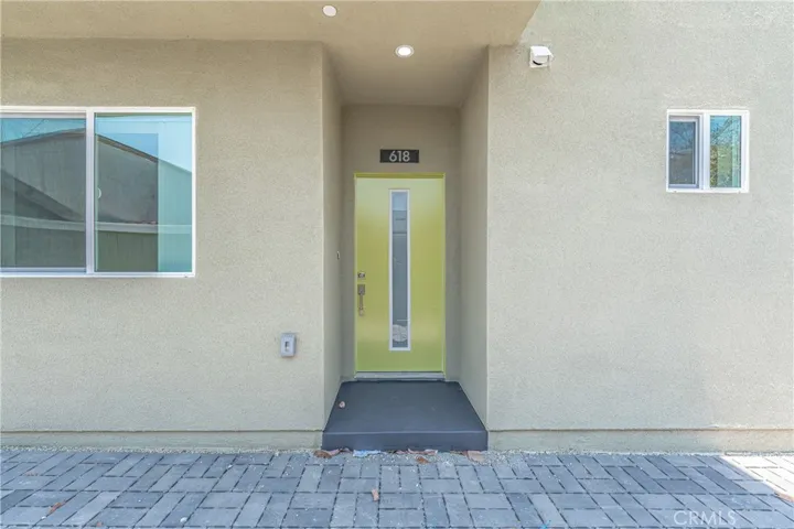 618 W 49th Street, Los Angeles, California 90037