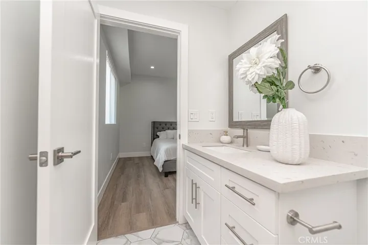 618 W 49th Street, Los Angeles, California 90037