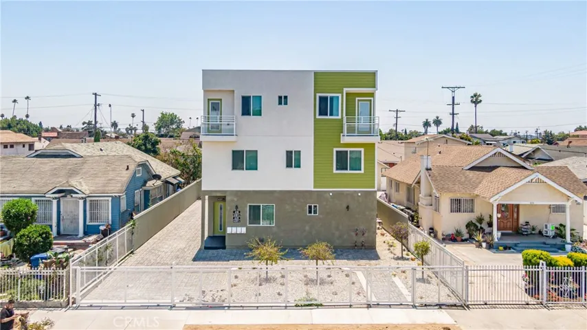 618 W 49th Street, Los Angeles, California 90037