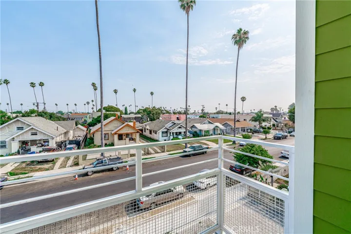 618 W 49th Street, Los Angeles, California 90037