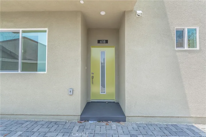 618 W 49th Street, Los Angeles, California 90037