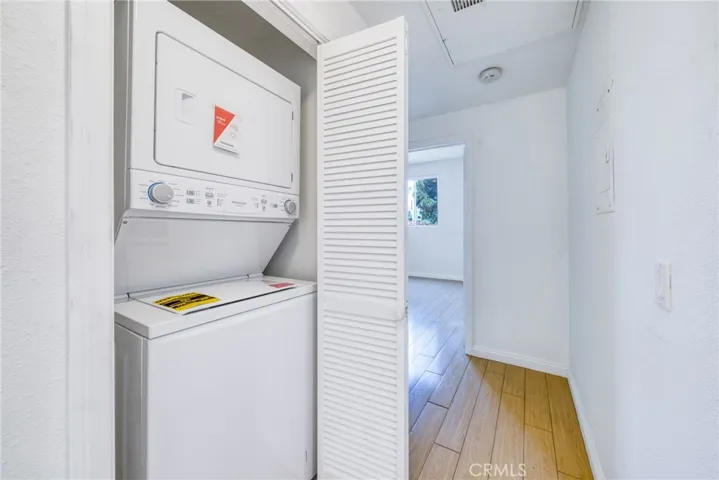 16940 Chatsworth Street 101, Granada Hills, California 91344