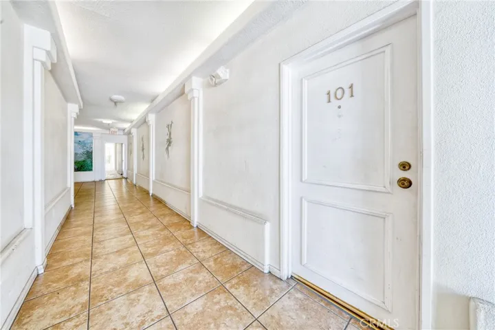 16940 Chatsworth Street 101, Granada Hills, California 91344