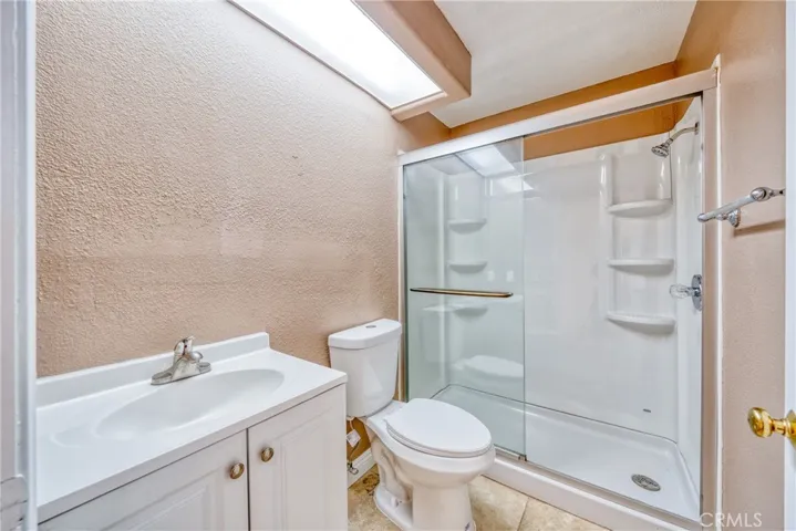 16940 Chatsworth Street 101, Granada Hills, California 91344