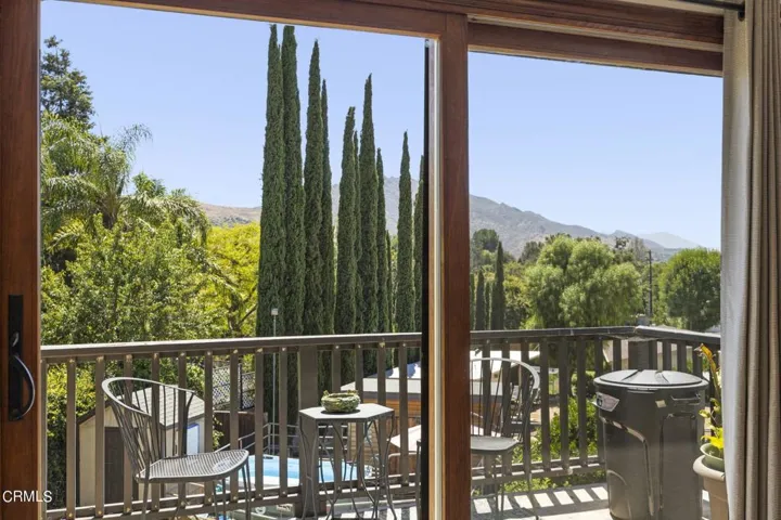 4-web-or-mls-Upmarketmedia_5340Lew-95