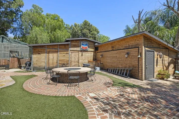 64-web-or-mls-Upmarketmedia_5340Lew-203