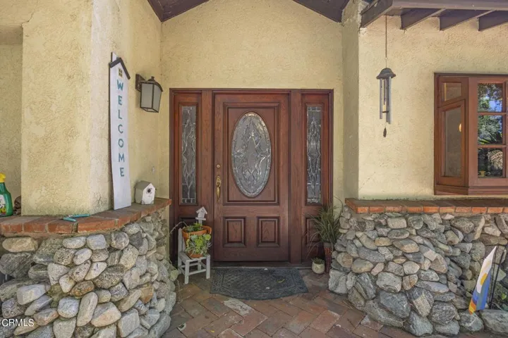 31-web-or-mls-Upmarketmedia_5340Lew-23
