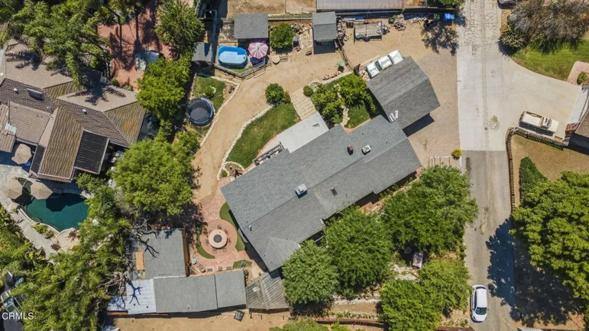 50-web-or-mls-Upmarketmedia_5340Lew-aer-