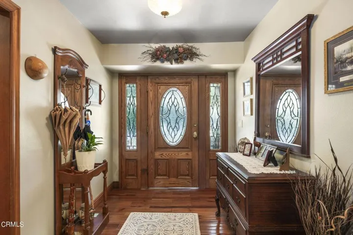 26-web-or-mls-Upmarketmedia_5340Lew-27