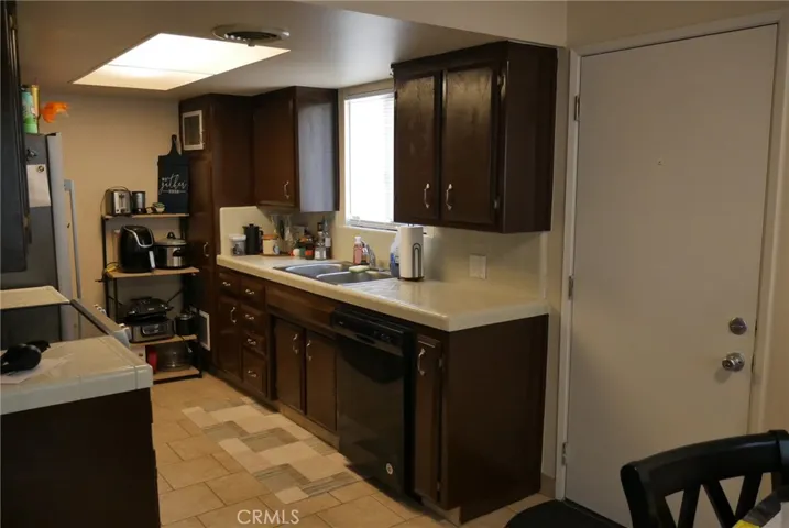 Kitchen: detail view.