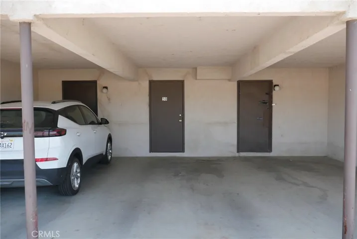 Carport: detail view.