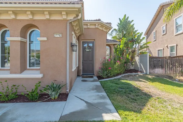 27792 Carlton Oaks Street, Murrieta, California 92562
