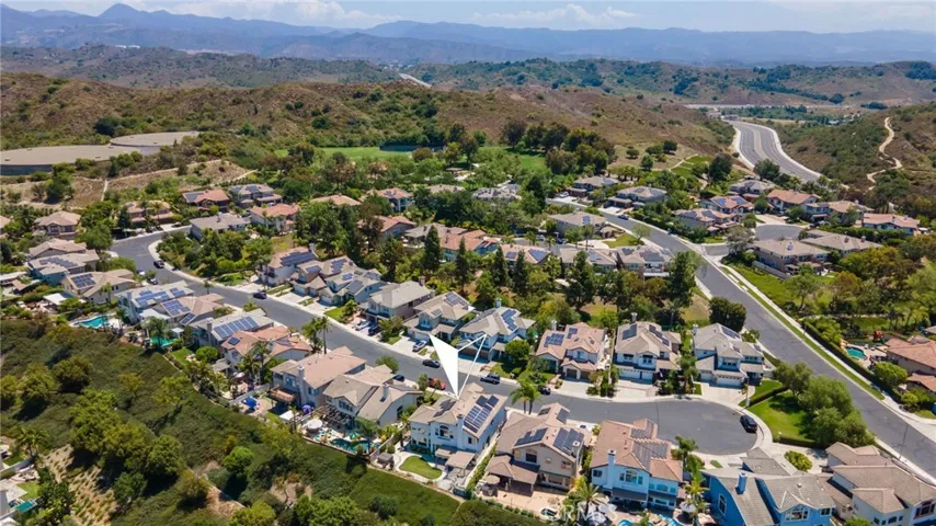 21 Hillside and Las Flores Community