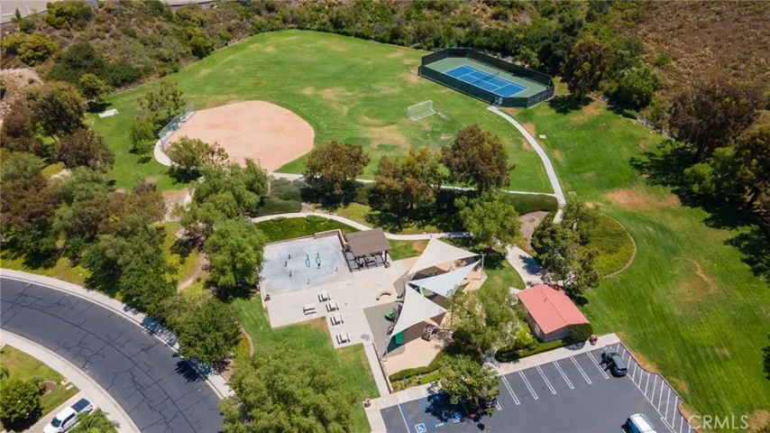 Enjoy Starlight Ridge park and community events such as spring celebration and snow day.