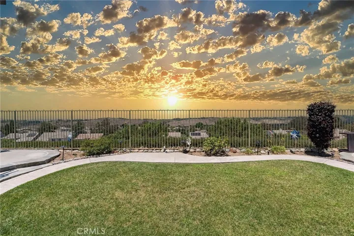 Panoramic views for miles...
