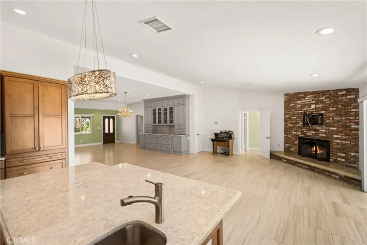 1033 Linden Place, Costa Mesa, California 92627