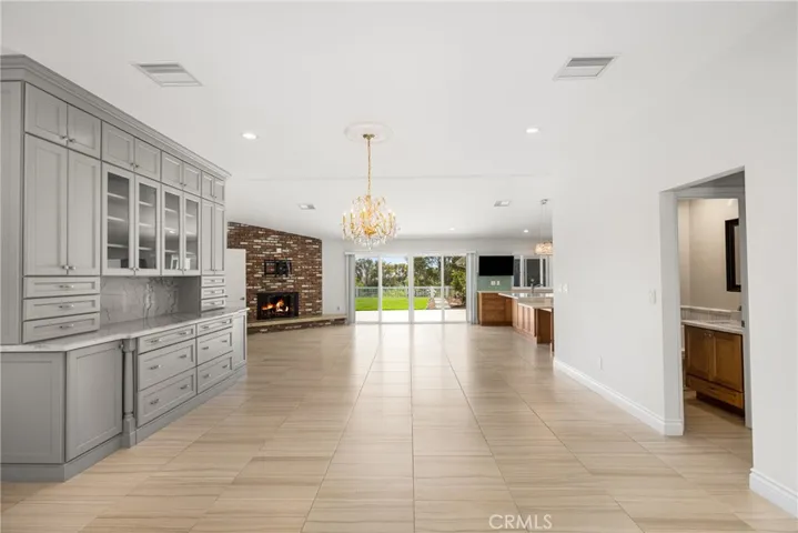 1033 Linden Place, Costa Mesa, California 92627