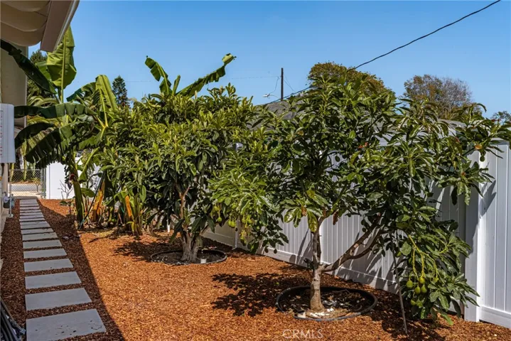 1033 Linden Place, Costa Mesa, California 92627