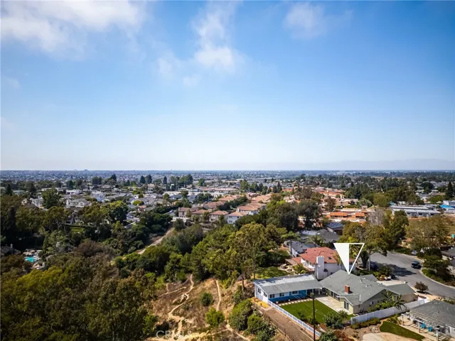 1033 Linden Place, Costa Mesa, California 92627