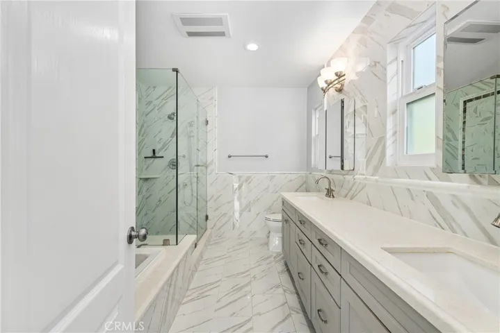 1033 Linden Place, Costa Mesa, California 92627