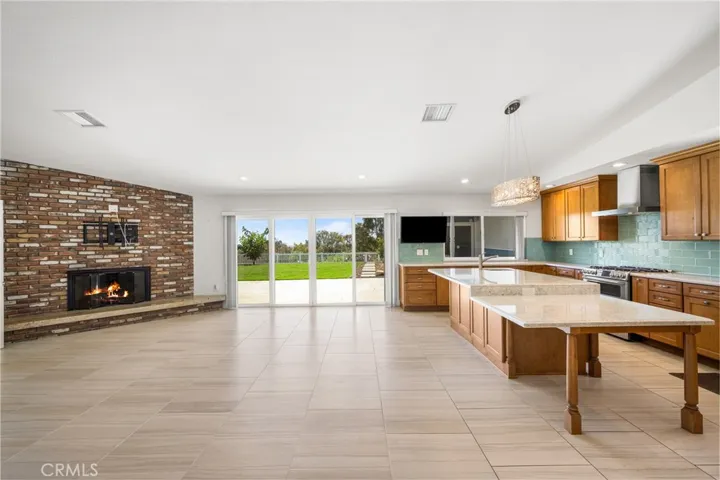 1033 Linden Place, Costa Mesa, California 92627