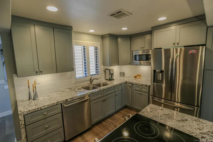 41471 Inverness Way, Palm Desert, California 92211