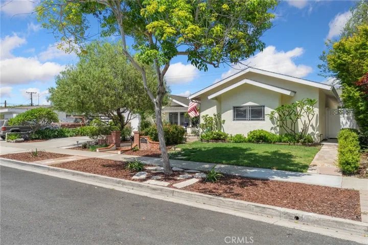 11791 Martha Ann Drive, Rossmoor, California 90720