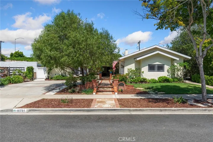 11791 Martha Ann Drive, Rossmoor, California 90720