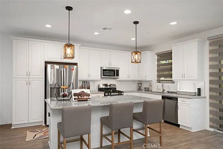 KITCHEN VIEW 2