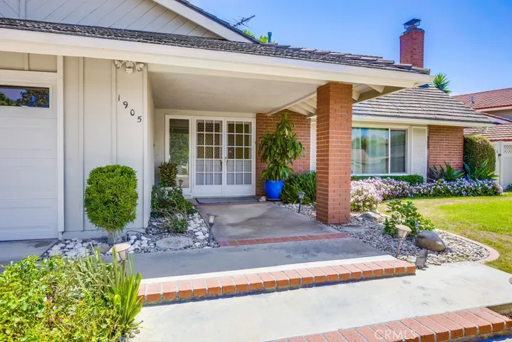 1905 Suva Circle, Costa Mesa, California 92626