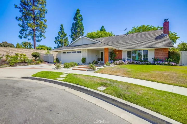 1905 Suva Circle, Costa Mesa, California 92626